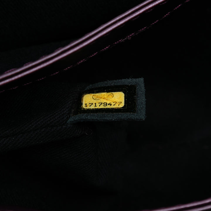 Chanel Small Bicolor Quilted Aged Cuir de veau Lady Pearly Flap Violet – GABY PARIS Authentique