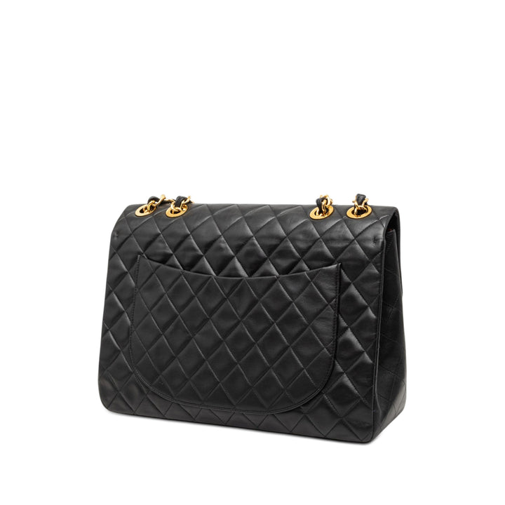 Chanel Maxi XL Classic Cuir d’agneau Simple rabat