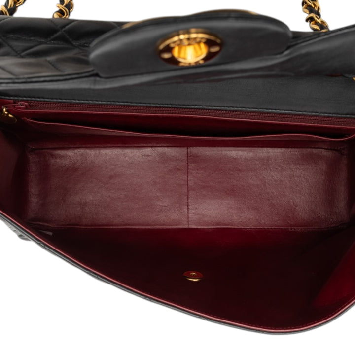 Chanel Maxi XL Classic Cuir d’agneau Simple rabat