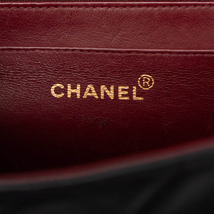 Chanel Maxi XL Classic Cuir d’agneau Simple rabat