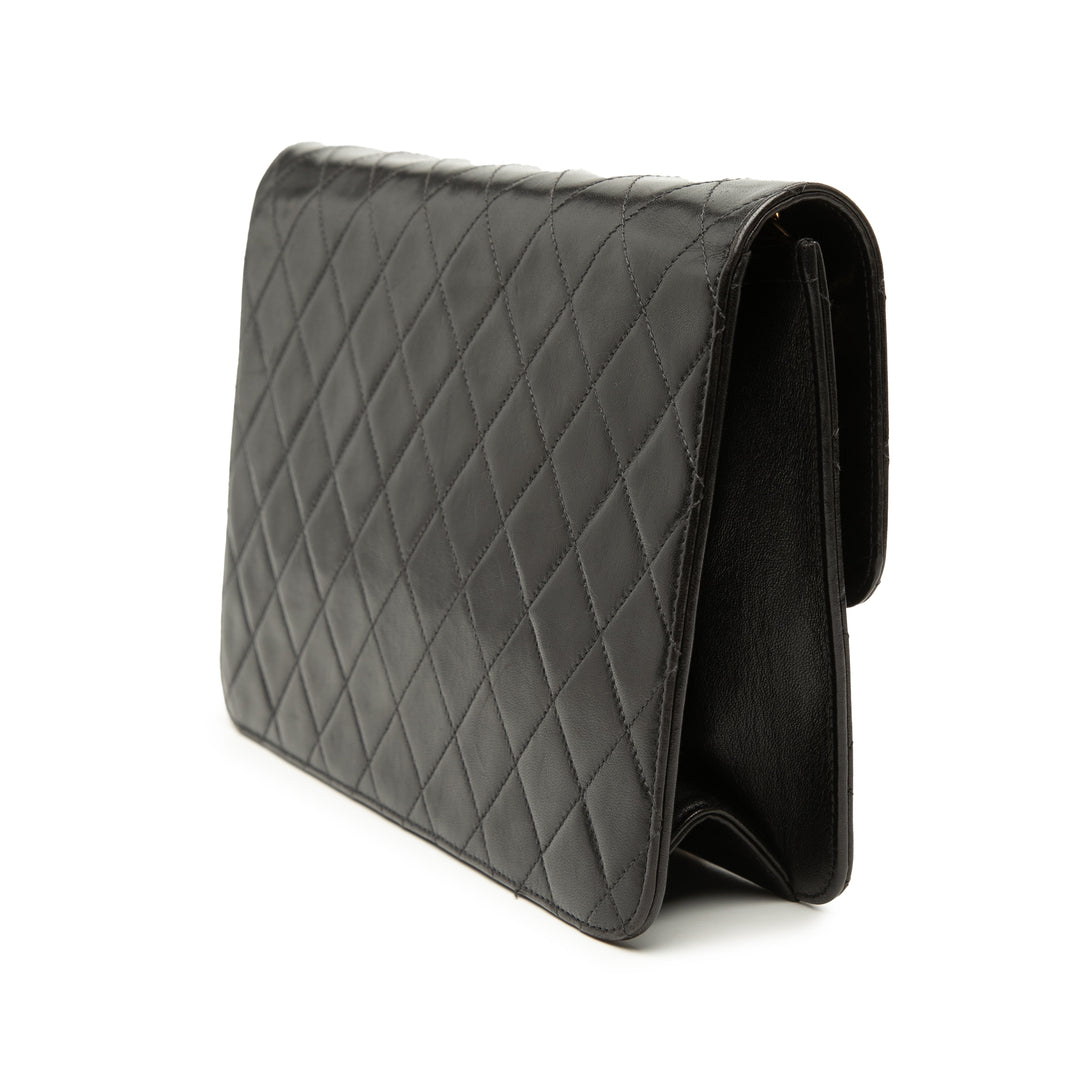 Chanel Medium CC Matelassé Cuir d’agneau Simple rabat