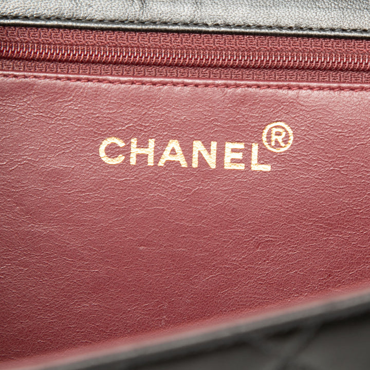 Chanel Medium CC Matelassé Cuir d’agneau Simple rabat