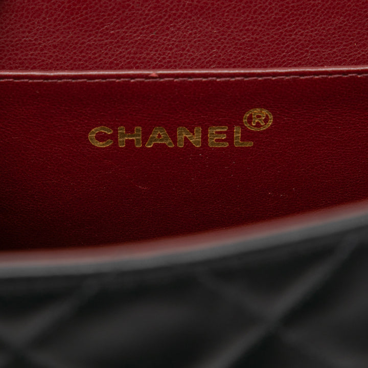 Chanel Maxi XL Classic Cuir d’agneau Simple rabat