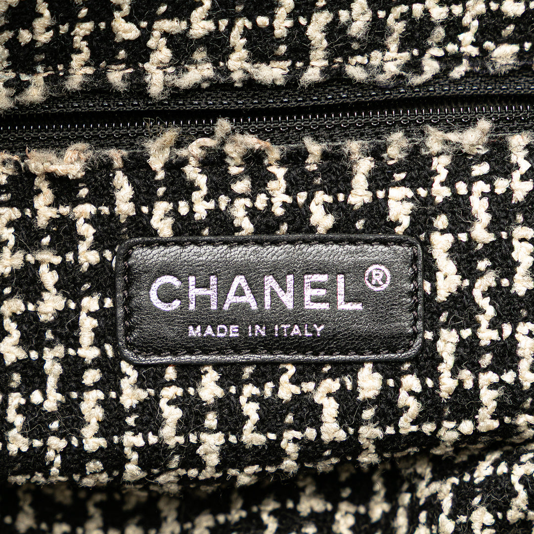 Chanel Glazed Cuir de veau Tweed Tweedy Shopping Cabas Noir – GABY PARIS Authentique