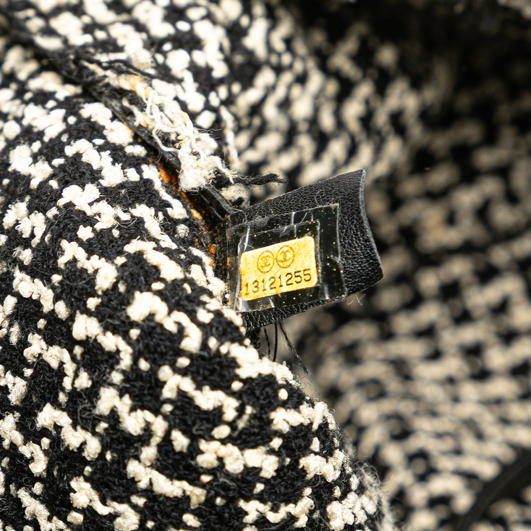 Chanel Glazed Cuir de veau Tweed Tweedy Shopping Cabas Noir – GABY PARIS Authentique