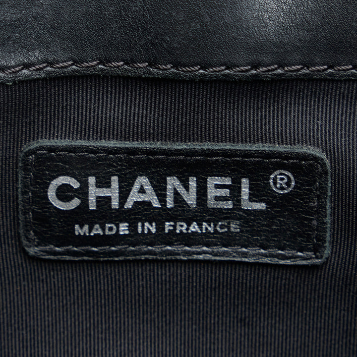 Chanel Medium Cuir verni Boy Reverso Flap Noir – GABY PARIS Authentique