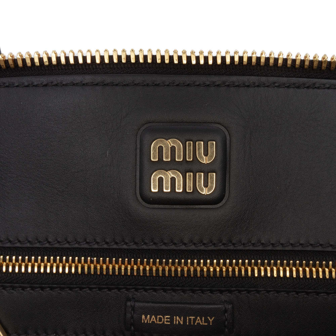 Miu Miu Soupley embossé Logo Sac Cuir de veau