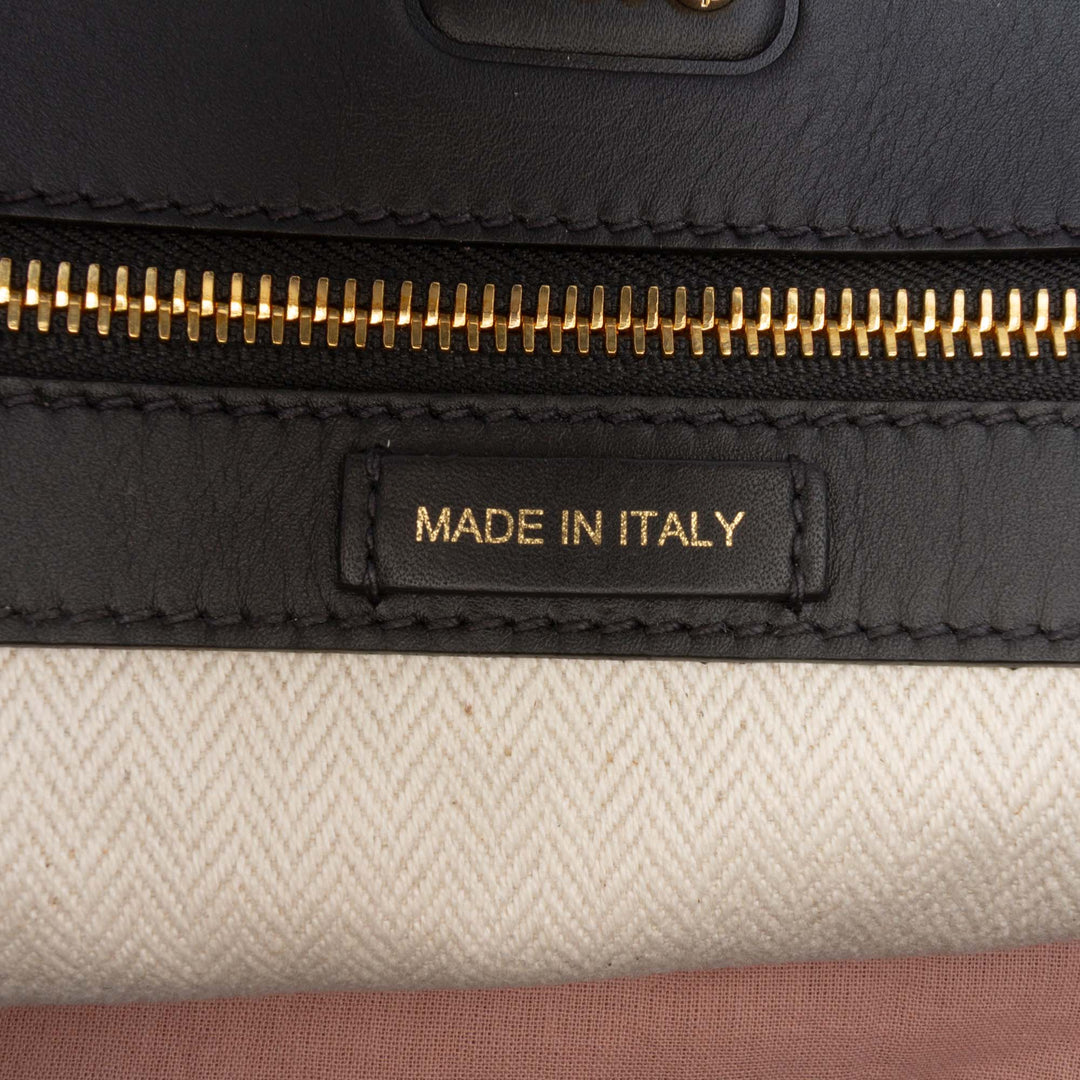 Miu Miu Soupley embossé Logo Sac Cuir de veau