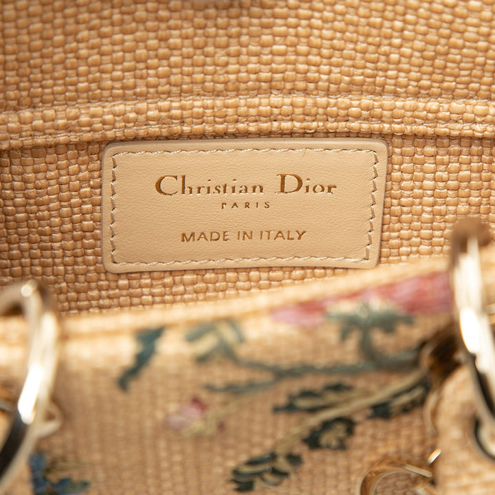 Dior Sac à main brodé Lady D Joy Micro Beige – vue 5 – GABY PARIS