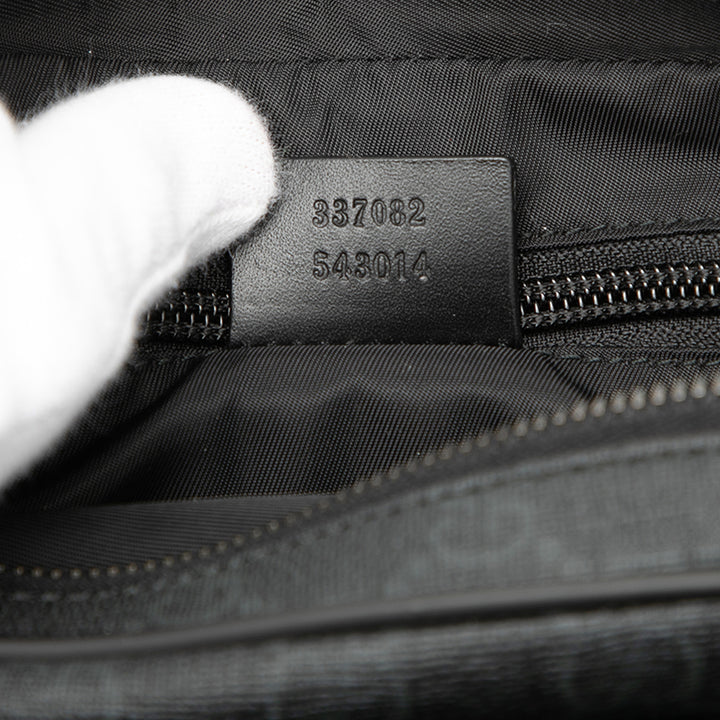 Gucci GG Supreme Pochette