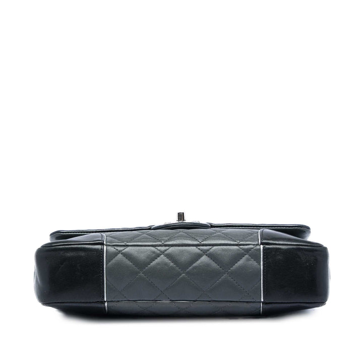 Chanel Paris Salzburg Medium Bicolor Matelassé Cuir d’agneau Tyrolean à rabat