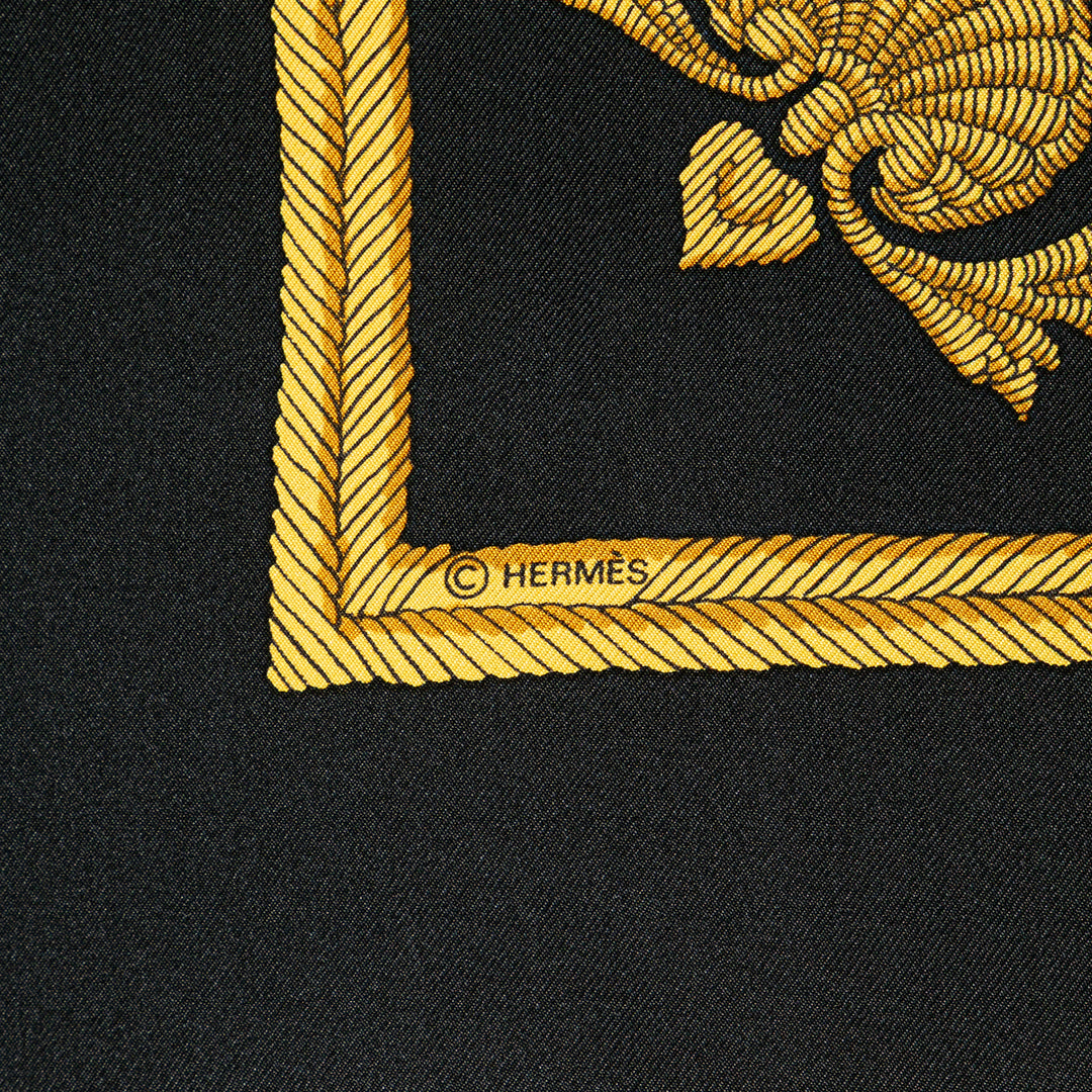 Hermès Les Armes de Paris Soie Foulard Noir – GABY PARIS Authentique