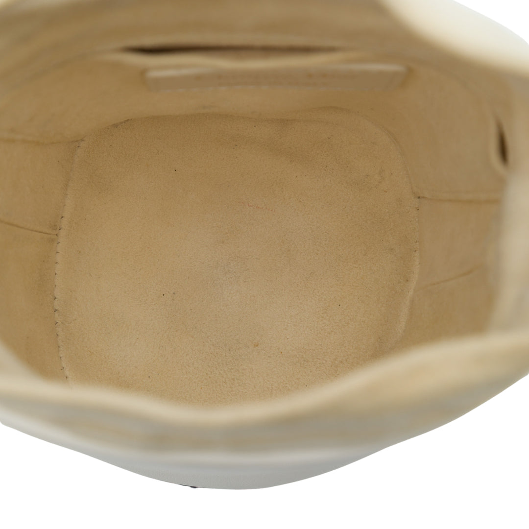 Dior Vibe Sac à cordon seau Micro Cuir de veau Beige – vue 4 – GABY PARIS
