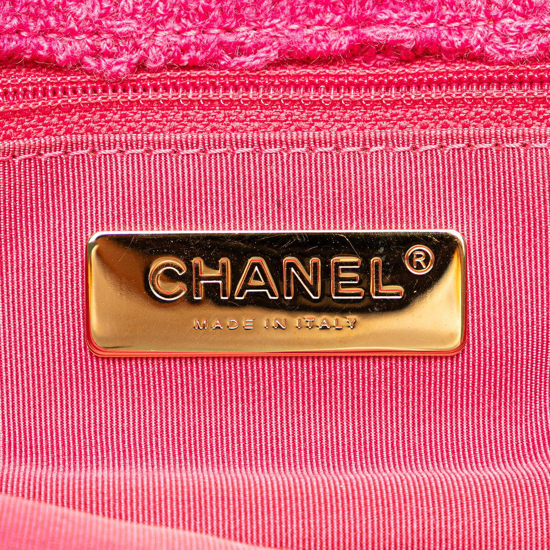 Chanel Laine Tweed Giant Logo Flap Rose – GABY PARIS Authentique