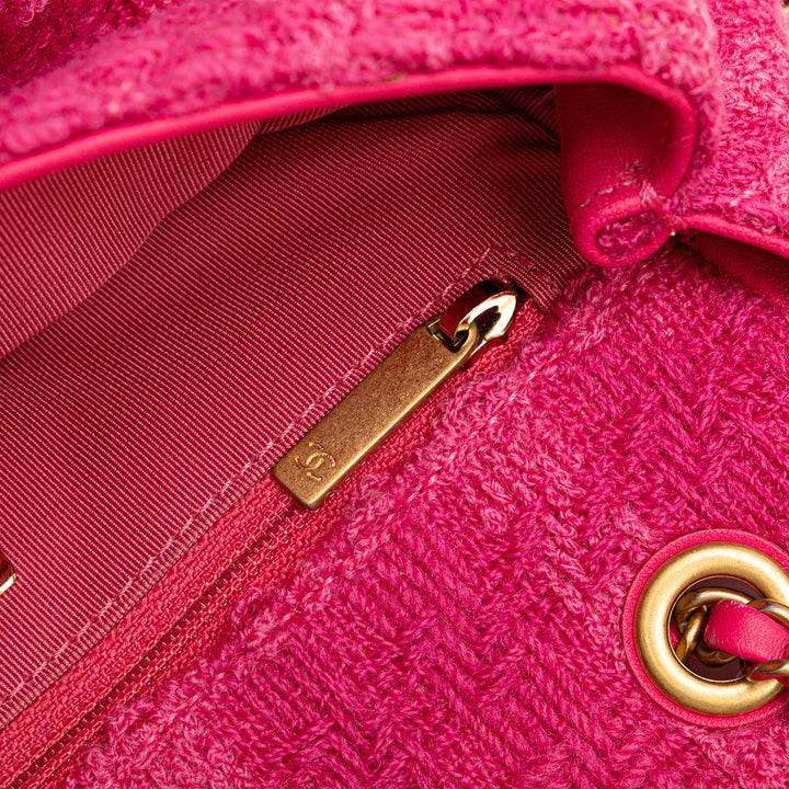Chanel Laine Tweed Giant Logo Flap Rose – GABY PARIS Authentique