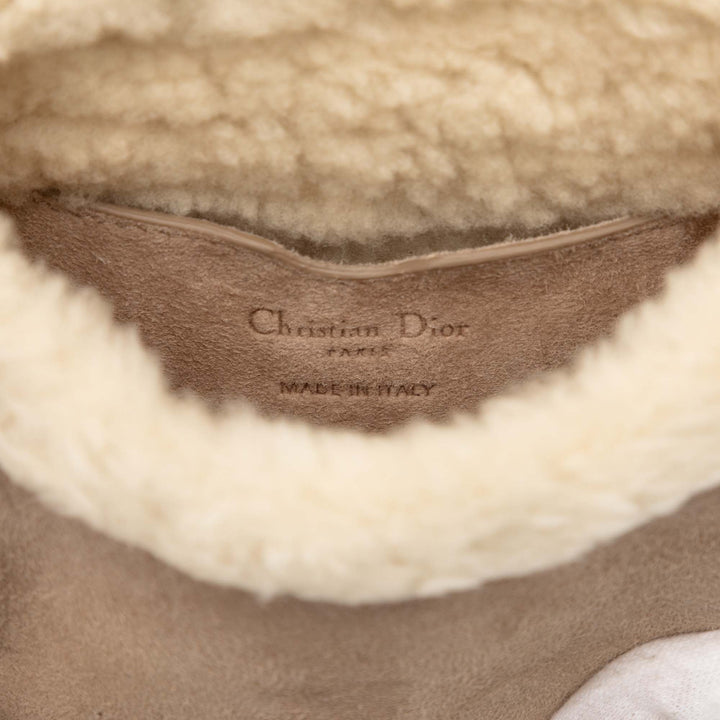 Dior Shearling Bobby Sac Petit Marron – vue 4 – GABY PARIS