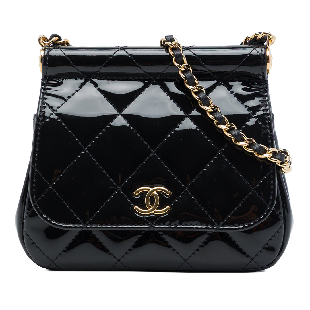 Chanel CC Matelassé Armature à rabat Pochette avec chaîne Noir – vue principale – GABY PARIS