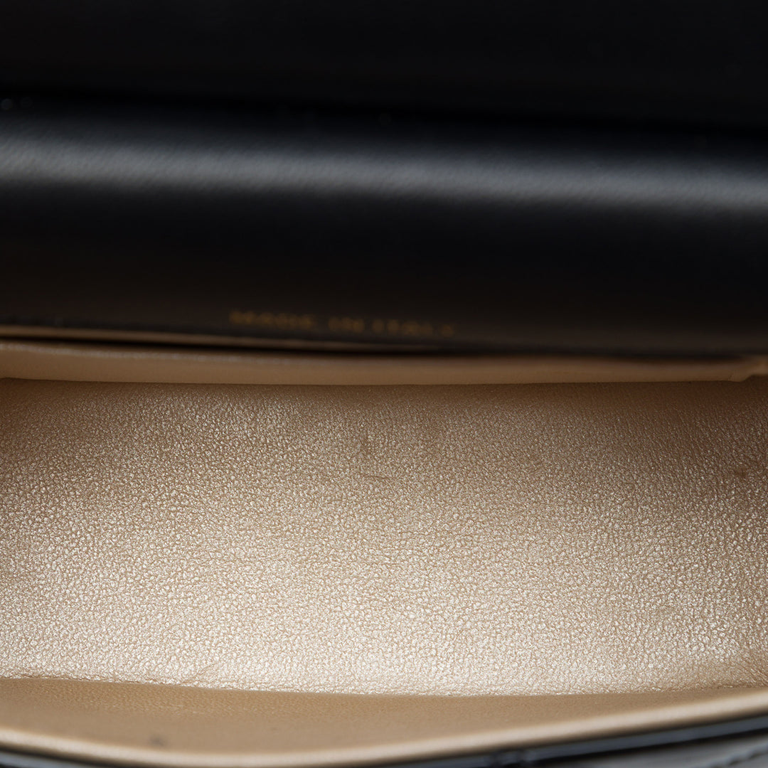 Chanel CC Matelassé Armature à rabat Pochette avec chaîne Noir – vue 4 – GABY PARIS