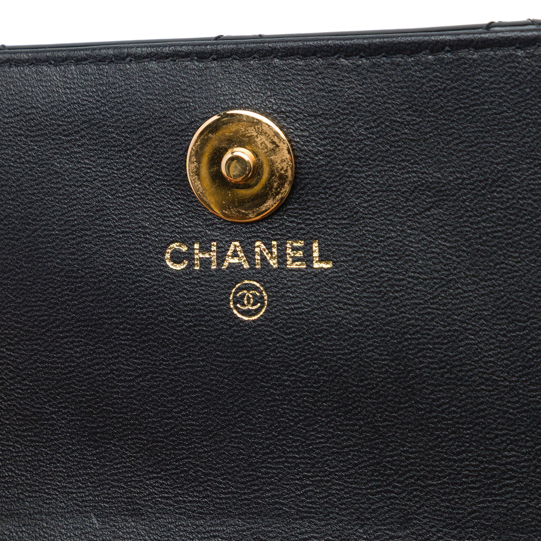 Chanel CC Matelassé Armature à rabat Pochette avec chaîne Noir – vue 5 – GABY PARIS