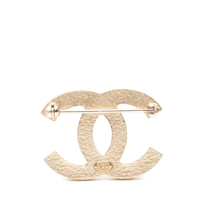 Chanel plaqué Émail CC Broche – GABY PARIS Authentique