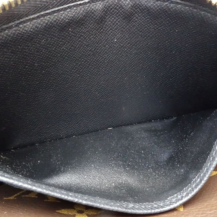 Louis Vuitton Monogram Retiro Zippy Portefeuille