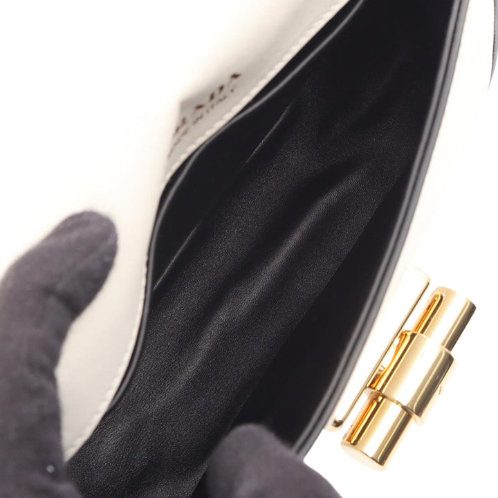 Prada Sac bandoulière City Veau Turn Lock Blanc – vue 3 – GABY PARIS