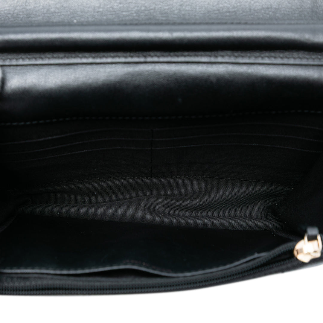 Chanel Chevron Cuir d’agneau Button Wallet On Chain