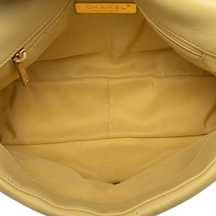 Chanel Medium Cuir d’agneau 19 à rabat