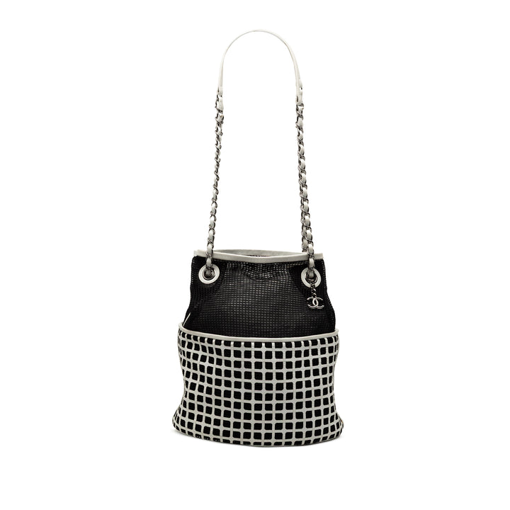 Chanel CC Mesh et Cuir de veau Bucket Sac