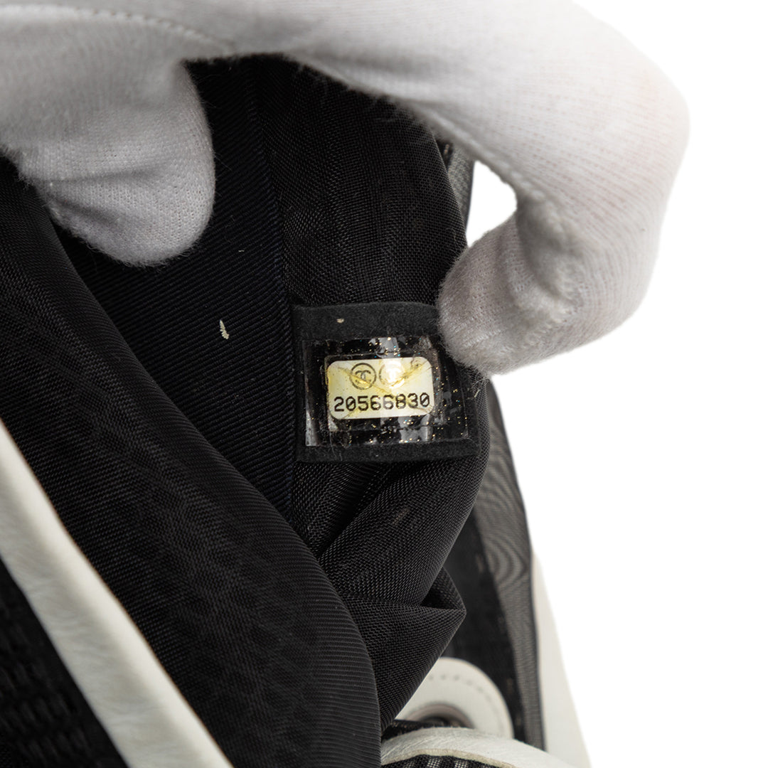 Chanel CC Mesh et Cuir de veau Bucket Sac