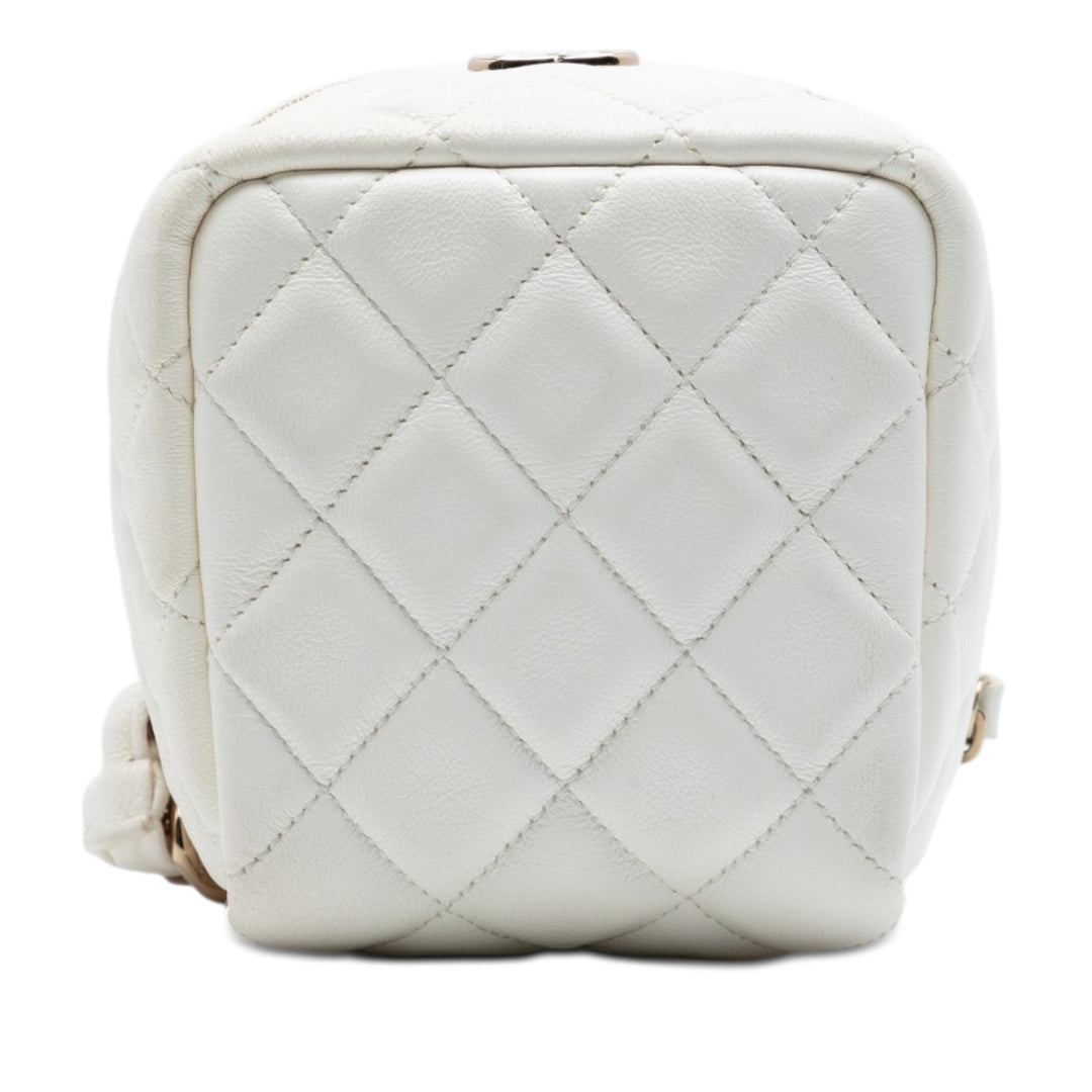Chanel CC Matelassé Cuir d’agneau Cube Zip Pochette avec chaîne
