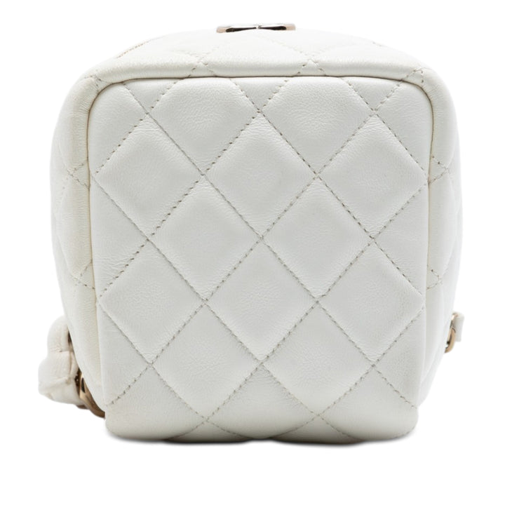 Chanel CC Matelassé Cuir d’agneau Cube Zip Pochette avec chaîne