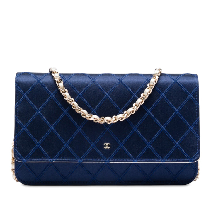 CC Diamond Stitch Wallet on Chain Bleu