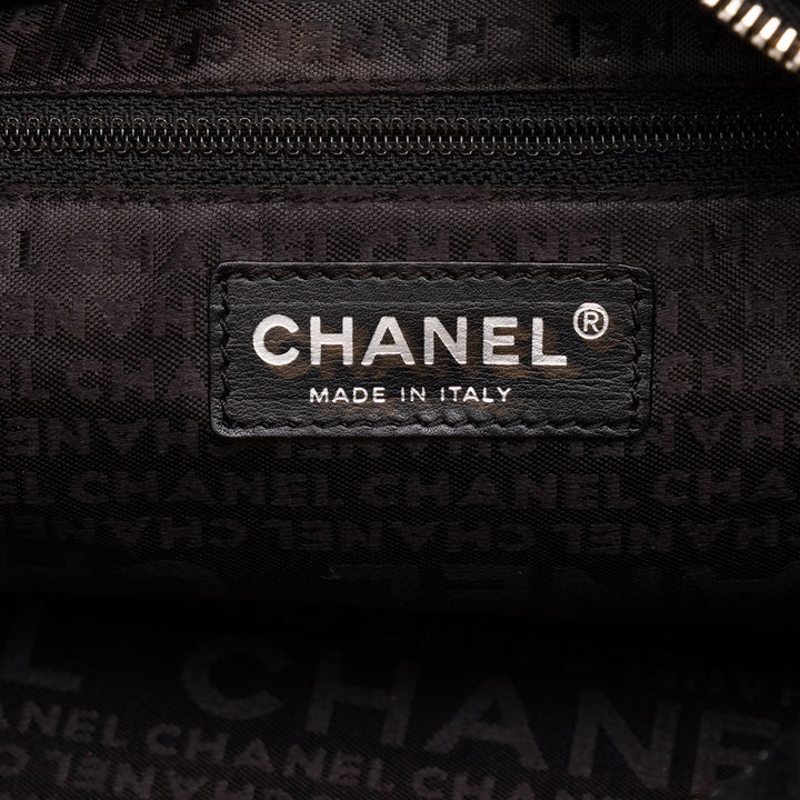 Chanel CC perforé Bowler Sac Cuir caviar Noir – vue 5 – GABY PARIS