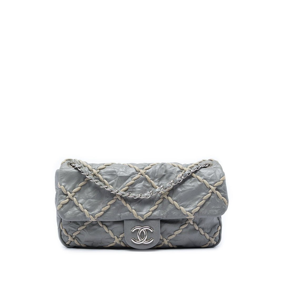 Chanel Matelassé froissé Ultra Stitch à rabat Moyen Cuir de veau