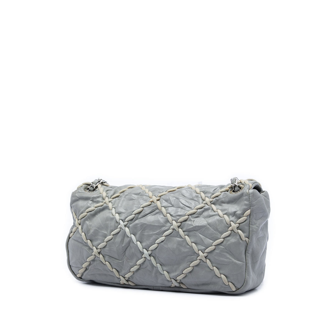 Chanel Matelassé froissé Ultra Stitch à rabat Moyen Cuir de veau