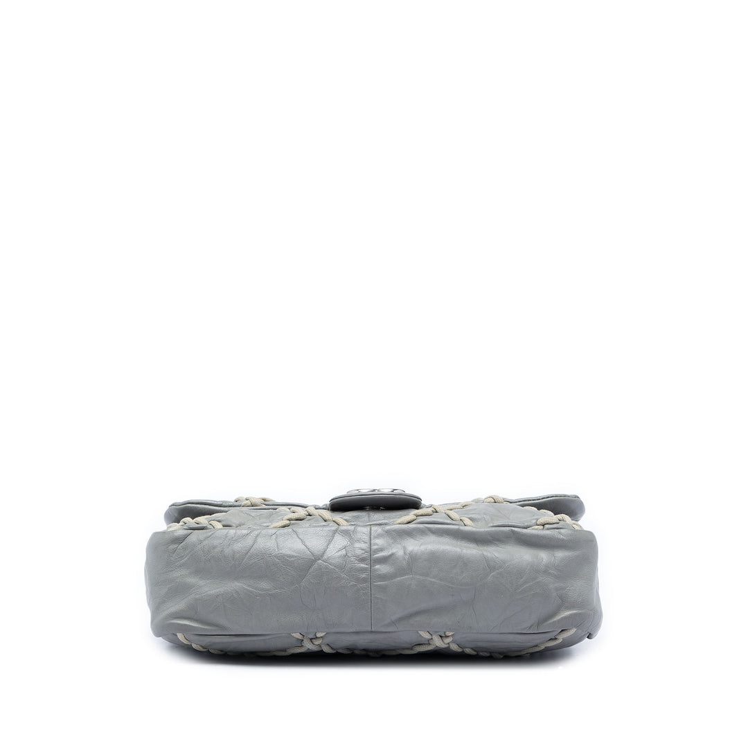 Chanel Matelassé froissé Ultra Stitch à rabat Moyen Cuir de veau
