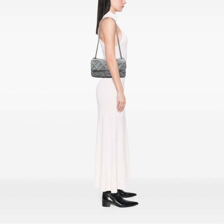 Chanel Matelassé froissé Ultra Stitch à rabat Moyen Cuir de veau
