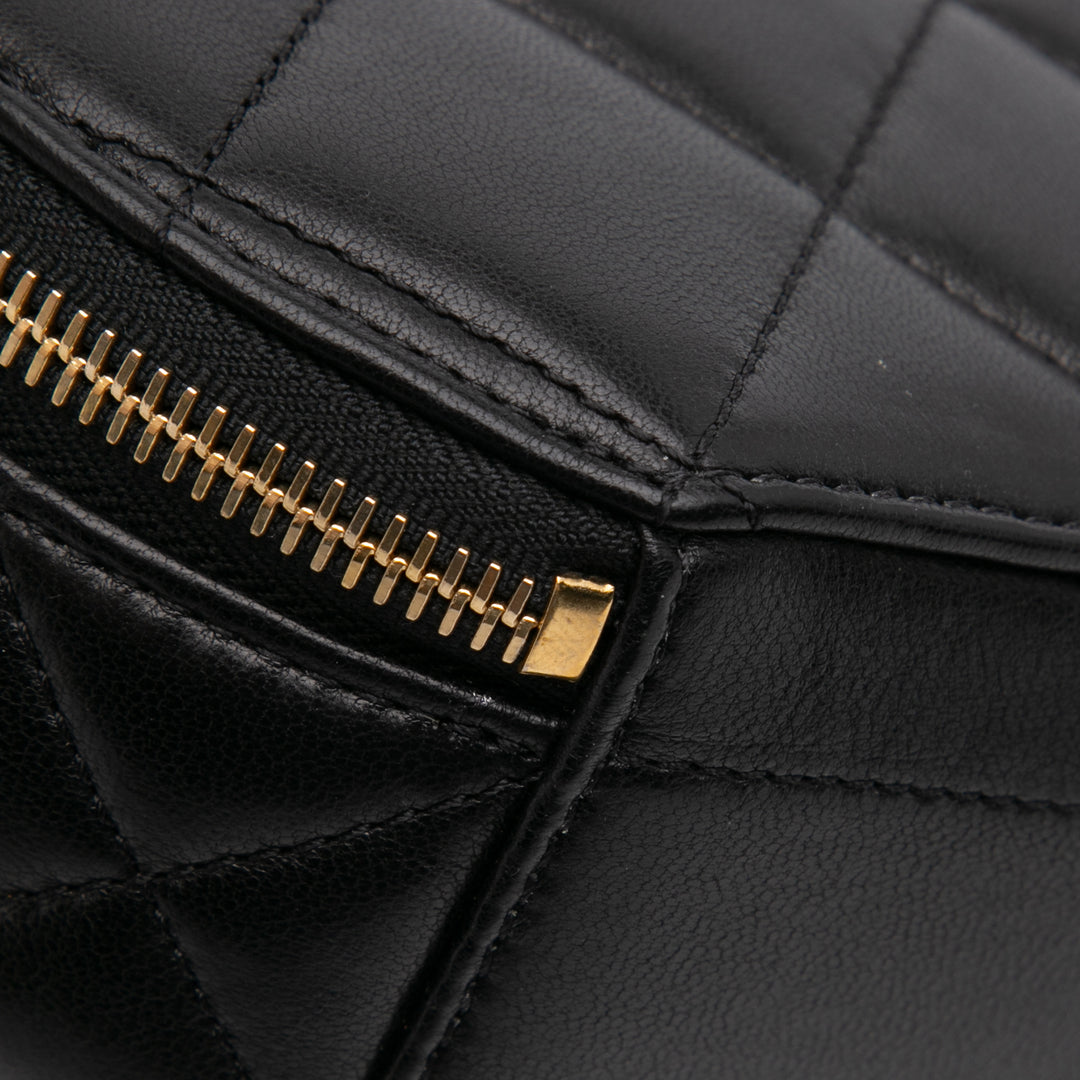 Chanel Quilted Cuir d’agneau Oval Logo Chain Top Handle Round Pochette on Chain Noir – GABY PARIS Authentique