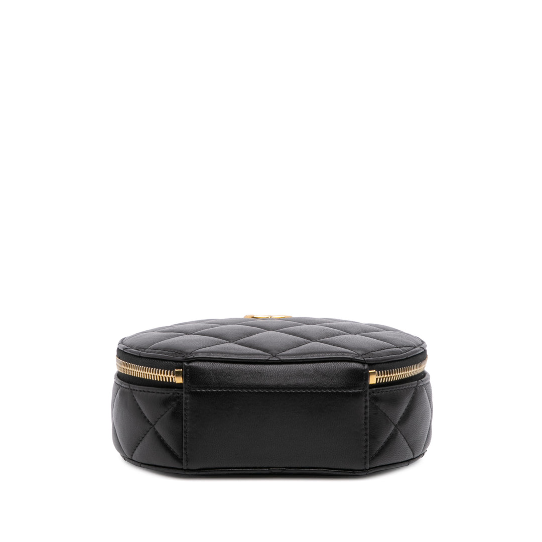 Chanel Quilted Cuir d’agneau Oval Logo Chain Top Handle Round Pochette on Chain Noir – GABY PARIS Authentique