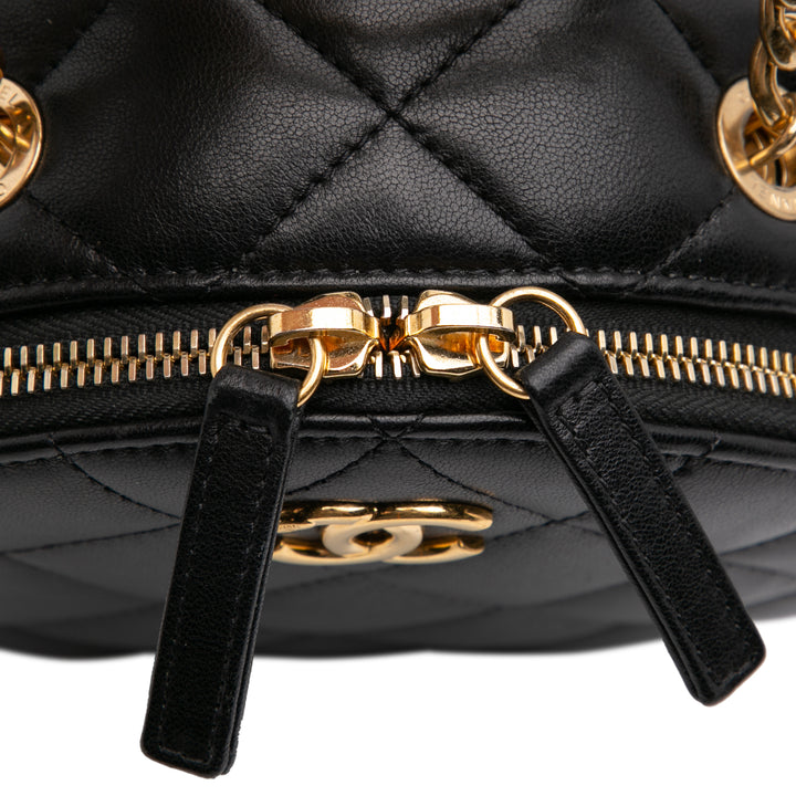 Chanel Quilted Cuir d’agneau Oval Logo Chain Top Handle Round Pochette on Chain Noir – GABY PARIS Authentique