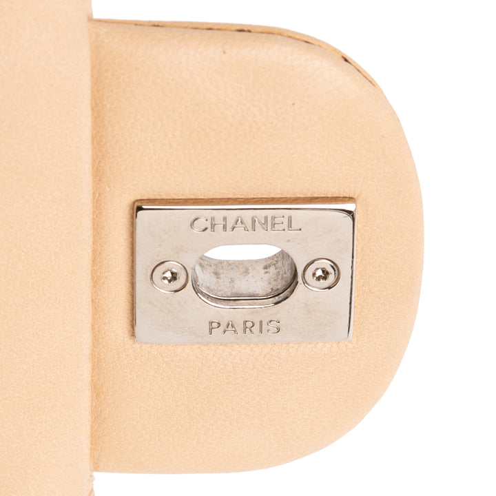Chanel Medium Classic Cuir d’agneau Double rabat Marron
