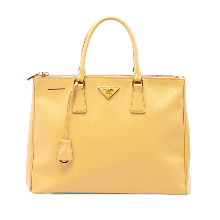 Prada Sac à main Lux Galleria Double Zippé Saffiano Moyen Jaune – vue principale – GABY PARIS