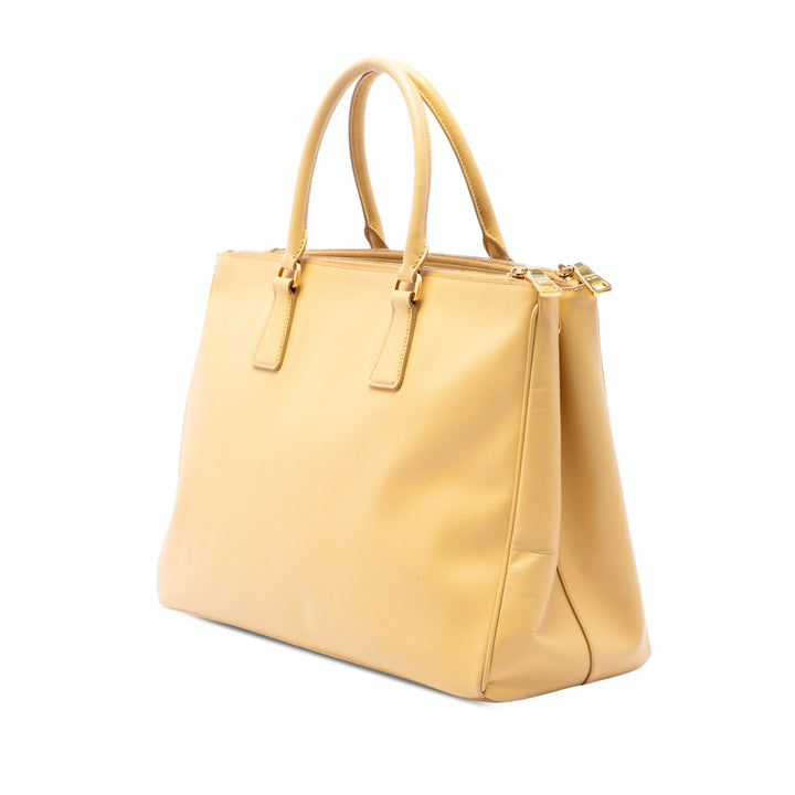 Prada Sac à main Lux Galleria Double Zippé Saffiano Moyen Jaune – vue 2 – GABY PARIS