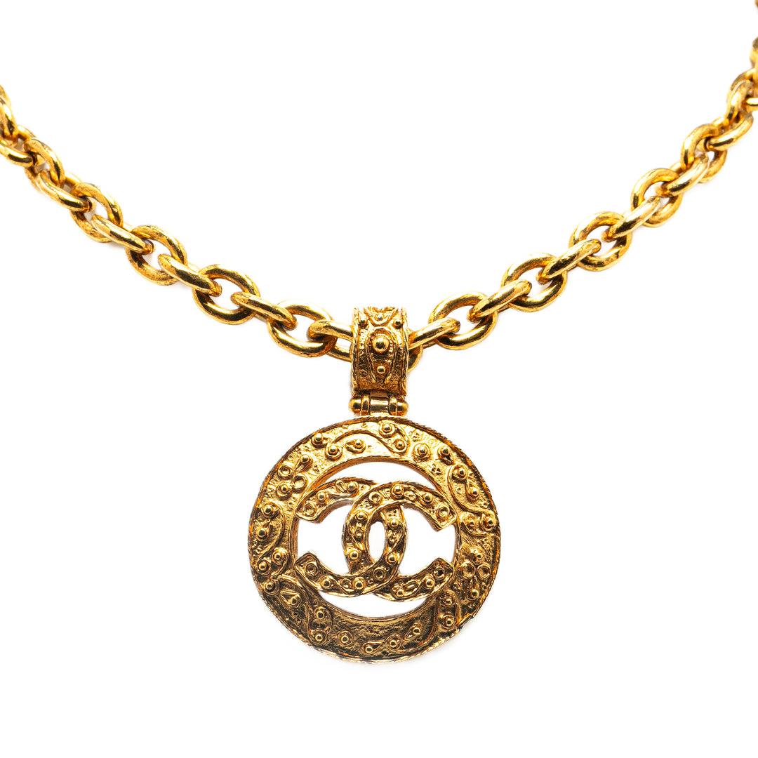 CC Round Pendant Necklace Gold - Gaby Paris