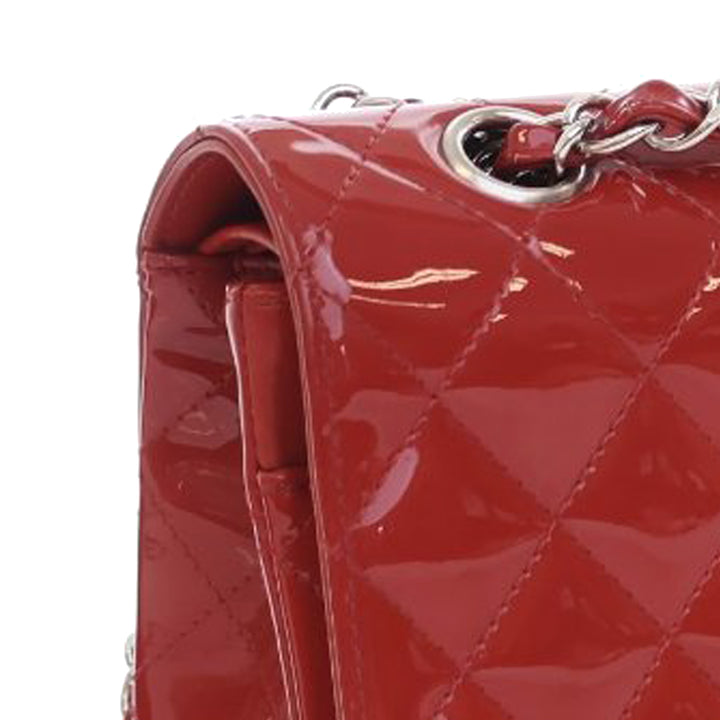 Chanel Medium Classic Cuir verni Double rabat Rouge