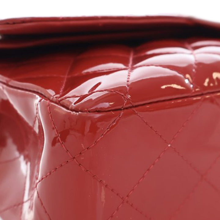 Chanel Medium Classic Cuir verni Double rabat Rouge