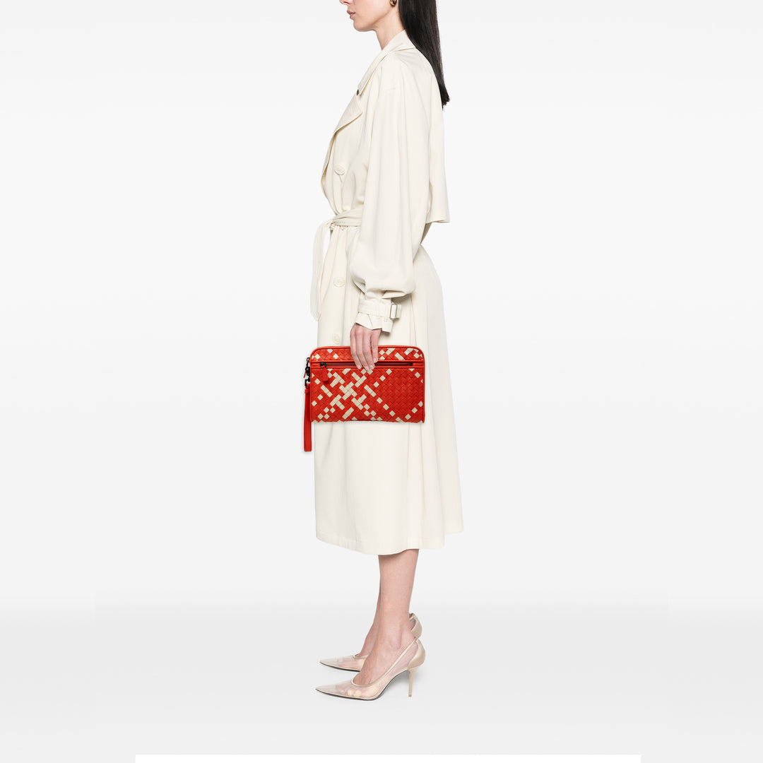 Bottega Veneta Bicolore Intrecciato Document Étui nappa Orange – vue 6 – GABY PARIS