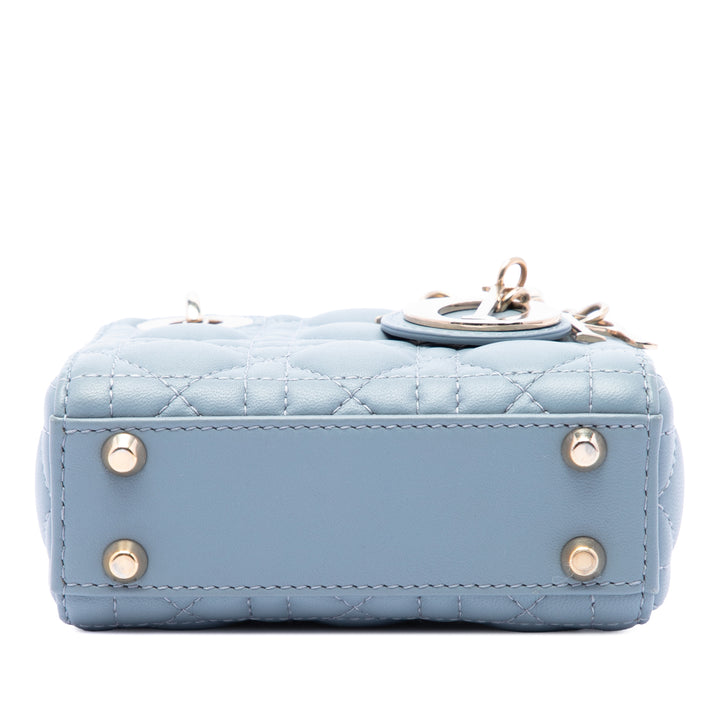 Dior Sac à main Lady Dior Cannage Micro Cuir d'agneau Bleu – vue 3 – GABY PARIS