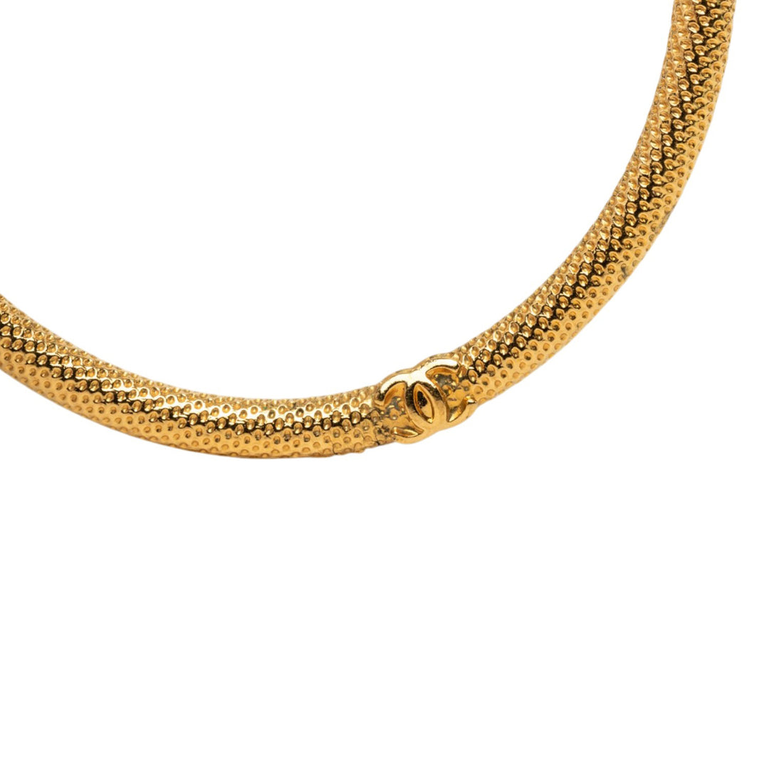 Chanel CC plaqué Textured Hoop Screw Back Boucles d'oreilles